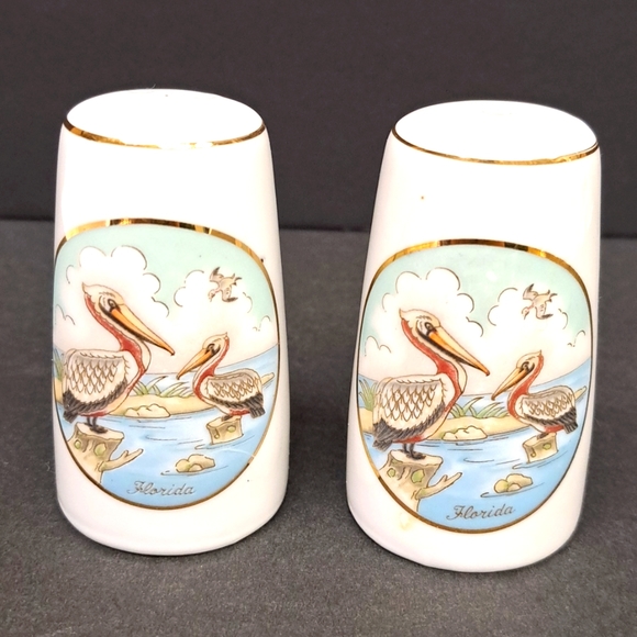 Vintage 1987 LEFTON  Pelican design salt & pepper set - Picture 1 of 5